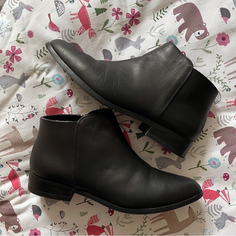 Nisolo Lana Ankle Boot in Black